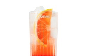 Campari Deutschland GmbH: Sommerdrinks: Fünf Gründe, den besten Teil des Tages ab sofort mit einem Aperitivo einzuläuten