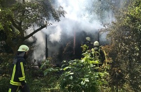 Feuerwehr Bochum: FW-BO: Laubenbrand Heckertstraße