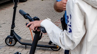 Polizeipr&auml;sidium Mittelhessen - Pressestelle: Mittelhessen: WETTERAUKREIS: Polizei und Stadtpolizei f&uuml;hren Zweiradkontrollen durch - Gro&szlig;es Interesse auch bei Eltern