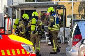 Feuerwehr Detmold: FW-DT: Atemwegsbeschwerden nach Umgang mit Reinigungsmitteln