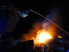 FW-WRN: Gebäudebrand im Abdinghof - Nachbericht