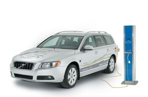 Volvo Car Switzerland AG: Volvo Car Corporation und Vattenfall investieren Milliardenbeträge in die Markteinführung von Plug-in Hybridfahrzeugen für 2012