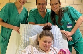 Klinikum Nürnberg: Pressemitteilung: Lena Fabienne war die Nummer eins - Klinikum Nürnberg begrüßt Neujahrsbaby
