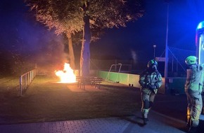 Freiwillige Feuerwehr Alpen: FW Alpen: Feuer auf dem Veener Sportplatz