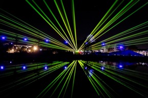 Landesgartenschau Neuss im Laserlicht: HerbstLichter starten mit großem Besucherandrang