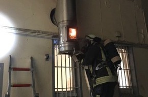 Feuerwehr Dortmund: FW-DO: Kaminbrand in einem Restaurant