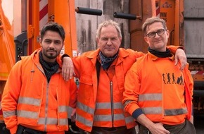 ARD Das Erste: Das Erste / "Endlich Freitag im Ersten": "Die Drei von der Müllabfuhr" sind wieder da!