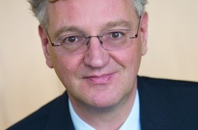 Arbeitgeberverband HessenChemie: Axel Schack neuer Hauptgeschäftsführer des Arbeitgeberverbandes HessenChemie / Verbindung von Wissenschaft und Praxis