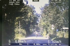 Polizei Mettmann: POL-ME: Unangekündigte Verkehrskontrollen mit Polizei-Motorrad - Mettmann - 2408038