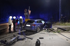 Kreispolizeibehörde Höxter: POL-HX: Verkehrsunfall in Höhe Wrexen mit 2 Verletzten