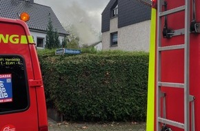 Feuerwehr Herdecke: FW-EN: Dachstuhlbrand in der Breddestraße - Zwei Katzen versterben im Dachgeschoss - Feuerwehr konnte Ausbreitung auf den gesamten Dachstuhl verhindern