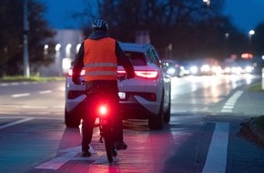 TÜV SÜD AG: TÜV SÜD gibt Tipps für bessere Sichtbarkeit im Straßenverkehr