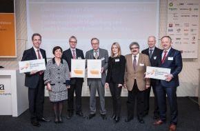 Deutsche Energie-Agentur GmbH (dena): Magdeburg und Remseck am Neckar werden dena-Energieeffizienz-Kommunen / dena verleiht ersten beiden Städten Auszeichnung für Energie- und Klimaschutzmanagement
