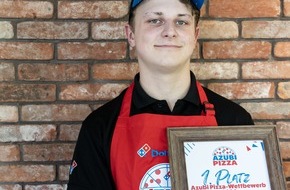 Domino's Pizza Deutschland GmbH: Domino's bringt Azubi Gewinner-Pizza 2024 aufs Menü / Ab dem 07. August erhältlich: Unsere Azubi Pizza 2024 - Nach einer Kreation von Wettbewerbsgewinner Justin aus Cottbus