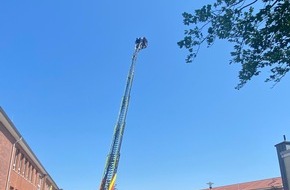 Freiwillige Feuerwehr Werne: FW-WRN: Räumungsübung an der Uhlandgrundschule in Werne