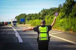 Kreispolizeibehörde Unna: POL-UN: Unna/Fröndenberg - Zweitätige Großkontrolle des Schwerlastverkehrs auf der B233