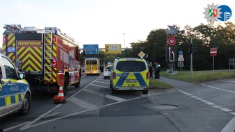 Polizeipr&auml;sidium Oberhausen: POL-OB: Verkehrsunfall mit &uuml;berschlagenem Pkw - Fahrer verletzt und mutma&szlig;lich alkoholisiert