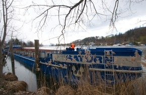 Pestalozzi AG: Pestalozzi fait transformer un navire de charge zurichois en bateau de gala / Les 250 ans de Pestalozzi + Co AG seront célébrés sur le lac de Zurich (Image)