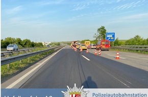 Polizeidirektion Neustadt/Weinstraße: POL-PDNW: Polizeiautobahnstation Ruchheim - Pkw überschlägt sich auf der A6 bei Grünstadt. 2 Leichtverletzte.