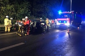 Feuerwehr Bottrop: FW-BOT: 8 Verletzte nach Verkehrsunfall auf der A31