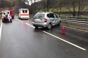 Polizeipräsidium Westpfalz: POL-PPWP: Unfall B37 - Strecke vollgesperrt