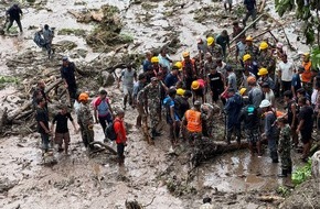 Aktion Deutschland Hilft e.V.: Sturzflut Nepal: B&uuml;ndnis weitet Nothilfe f&uuml;r Betroffene aus / Weitere Hilfsorganisationen im B&uuml;ndnis "Aktion Deutschland Hilft" verteilen Trinkwasser, Lebensmittel oder Hygienesets