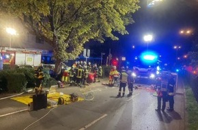 Feuerwehr Dortmund: FW-DO: Verkehrsunfall auf dem Burgwall - eine Person eingeklemmt