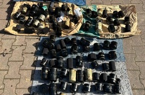 Polizei Bielefeld: POL-BI: 108 &Ouml;lfilter auf Acker entsorgt