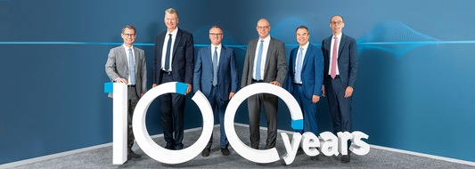 Festo SE & Co. KG: Pressemitteilung: Festo feiert Jubiläum – 100 Jahre in Bewegung!