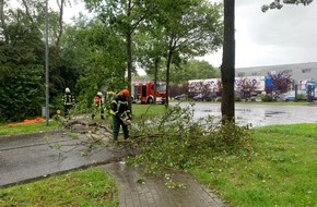 Freiwillige Feuerwehr Gemeinde Schiffdorf: FFW Schiffdorf: Windböen sorgen für Einsätze im Gemeindegebiet