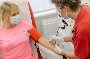 Haema Blutspendedienst: Haema ruft COVID-19-Genesene zur Plasmaspende in Berlin auf / Plasma für den Kampf gegen das Virus
