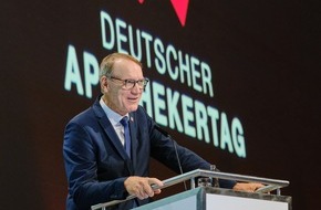ABDA - Bundesvereinigung Deutscher Apothekerverb&auml;nde e. V.: Verordnung: Apothekenreform tritt in Kraft, Versandhandel bleibt St&ouml;rfaktor