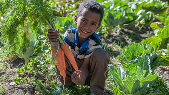 Stiftung Menschen für Menschen: Karlheinz Böhms Äthiopienhilfe: Bessere Ernten durch neue Anbaumethoden