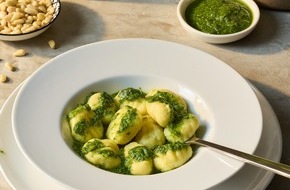 Kartoffel-Marketing GmbH: Gnocchi mit Kr&auml;uterpesto: italienischer Fr&uuml;hlingsgenuss mit Kartoffeln