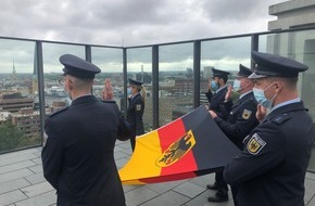 Bundespolizeidirektion Sankt Augustin: BPOL NRW: Über den Dächern von Dortmund - Vereidigung neuer Bundespolizistinnen und Bundespolizisten