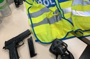 Polizei Mönchengladbach: POL-MG: "Self-Made-Polizist" kontrolliert Autofahrer