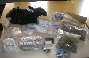 Polizei Düren: POL-DN: Mutmaßlicher Dealer in Haft - Kiloweise Drogen sichergestellt