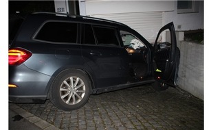 Polizei Mettmann: POL-ME: Fahrzeugrennen endet an Garagenmauer - Ratingen 2309005