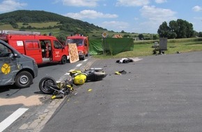 Polizeiinspektion Hameln-Pyrmont/Holzminden: POL-HOL: Landesstraße 580 "Hettlingshöhe": 57jähriger Motorradfahrer tödlich verletzt -  Mit VW-Transporter kollidiert  -