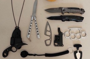 Bundespolizeidirektion Sankt Augustin: BPOL NRW: Bundespolizei nimmt bewaffnete Deutsche mit mitgeführtem Waffenarsenal fest und findet Drogen im Gepäck