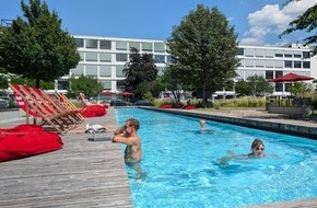 Allgemeine S&Uuml;DBODEN: Sommerhitze &uuml;ber Deutschland: Kopf bleibt cool dank Campus-Pool