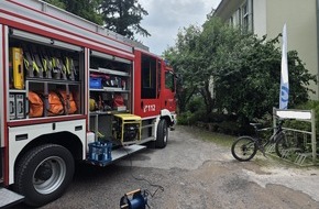 Feuerwehr der Stadt Arnsberg: FW-AR: Bestätigter Brand in Wohnunterkunft