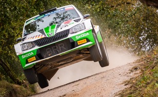 Skoda Auto Deutschland GmbH: Großes Finale der Rallye-EM mit SKODA Dreikampf um den U28-Titel (FOTO)