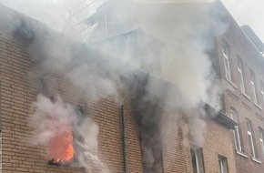 Feuerwehr Stolberg: FW-Stolberg: Brand eines Wohnhauses