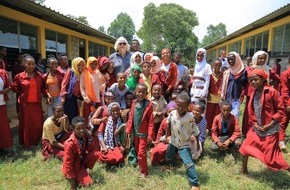 Stiftung Menschen für Menschen: Spitzenköche für Afrika: Große Freude über eine neue Schule in Äthiopien