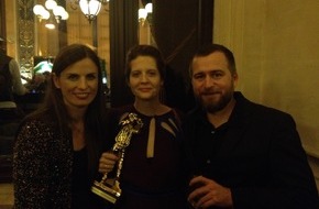 ZDF: Hessischer Filmpreis für "Hedi Schneider steckt fest" / Das kleine Fernsehspiel des ZDF als "Bester Spielfilm" ausgezeichnet (FOTO)