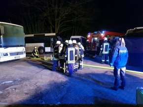 POL-STD: Abgestellter Linienbus in Himmelpforten ausgebrannt, Einbrüche im Landkreis