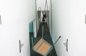Migros-Genossenschafts-Bund Direktion Kultur und Soziales: Das migros museum für gegenwartskunst präsentiert vom  21. November 2009 - 21. Februar 2010:    Tatiana Trouvé - A Stay Between Enclosure and Space