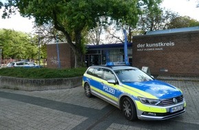 Polizeiinspektion Hameln-Pyrmont/Holzminden: POL-HM: Polizeiausstellung im Kunstkreis jetzt öffentlich / "Freunde. Helfer. Straßenkämpfer. Die Polizei in der Weimarer Republik"