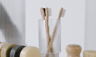 Clark Germany GmbH: Studie zeigt: Fast ein Viertel der Deutschen putzt sich nicht zweimal täglich die Zähne